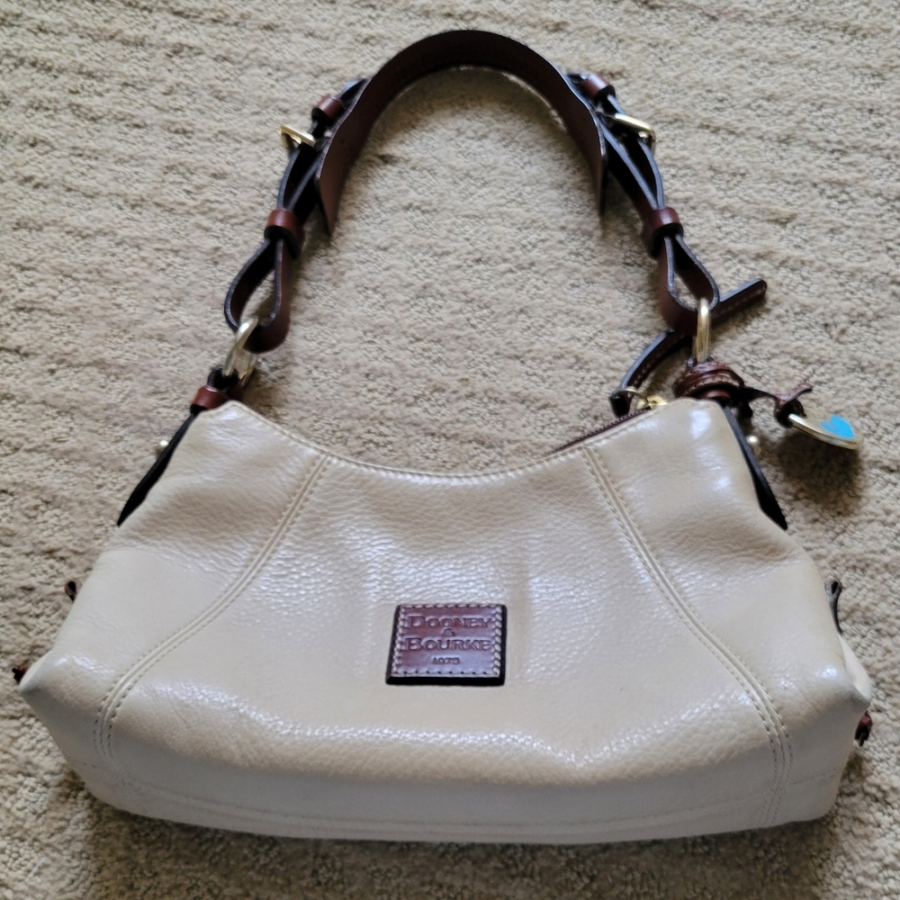 Dooney & Bourke cream shoulder purse